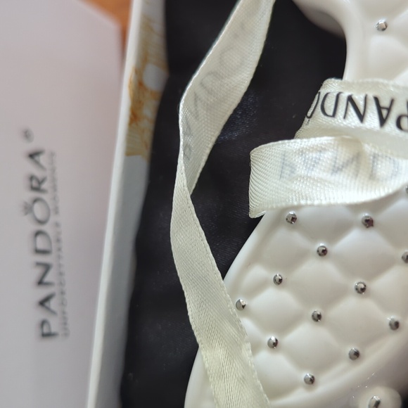 Pandora Porcelain Christmas Sleigh Collectible Ornament - Picture 8 of 10